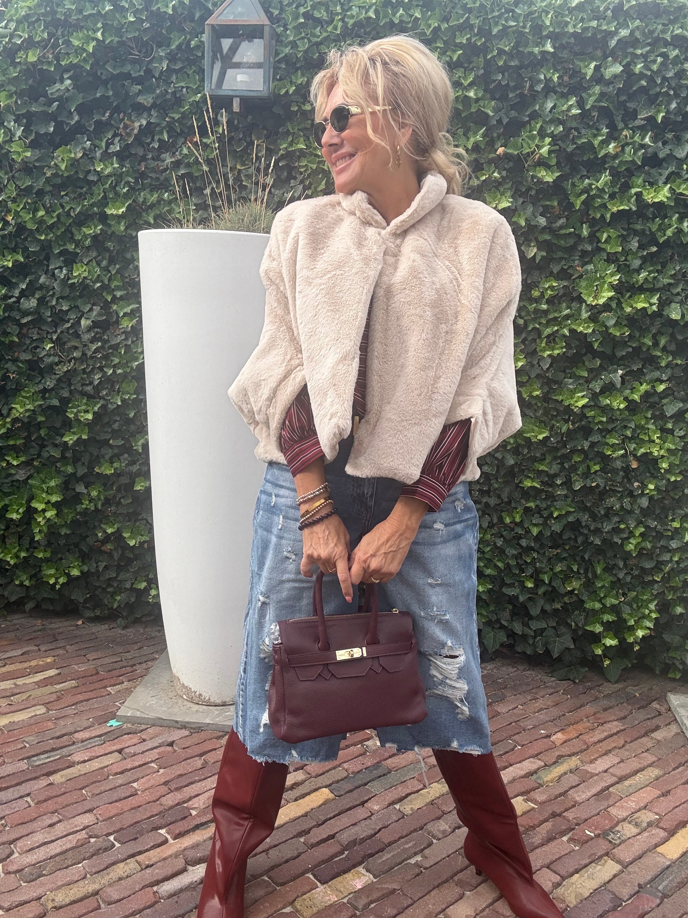 Faux Fur Cape Crème